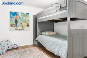 House - Minutes from Siesta Key! - Image 3