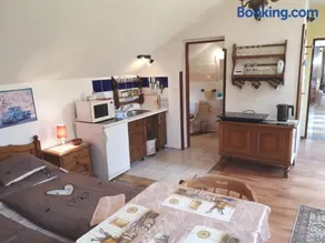 Chalupa, 3x apartmány, 11 lůžek. - Image 4