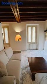 Charming flat, central and close to metro - Image 2