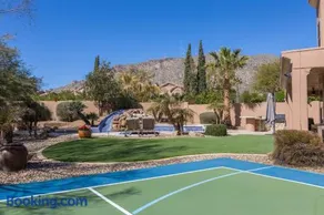 Desert Paradise Pool Spa Pickleball Putt Green - Image 2