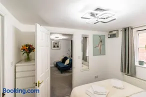 The Nook, Cosy 1BR in Blandford, Dorset - Image 2