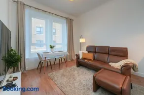 Central 1-bed flat - Walk to shops, pubs and station - Image 5