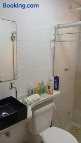 APÊ Búzios 1 quarto até 4 pessoas com piscina, churrasqueira e garagem 5 minutos, perto do mirante do pai vitorio da praia - Image 2