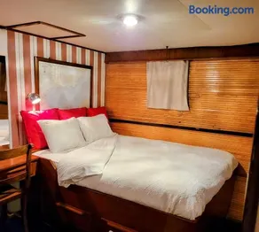 Don Maximo Yacht Hotel - Image 1