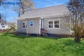 Dog-friendly home with deck, pool table, & firepit - walk to downtown Boothbay - Image 2
