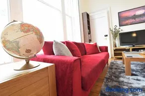 Great Location! 2BD,2 Bath in Centre of Edinburgh - Image 3