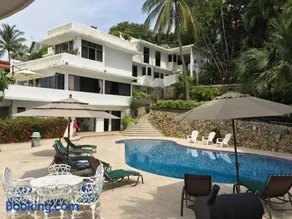 Villa Guitarron gran terraza vista espectacular 6 huespedes piscina gigante - Image 1
