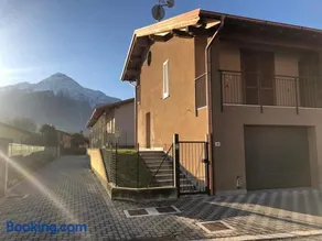 Villa Venezia- Lake Como Oasis - AC, Private Garden & Garage Box - Image 2