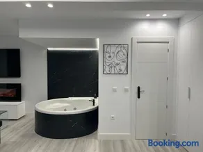 Black and White Suite La Marinera - Image 3
