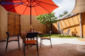 Teulu House - Luxury Retreat in Nungurner - Image 2