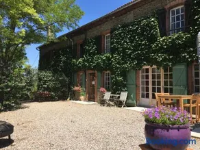 Gîte de charme au cœur de la nature avec piscine - Image 4