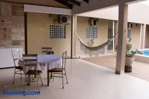 Casa confortável e muito bem localizada! - Image 2
