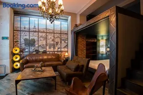 Luxury Industrial Suite with Private Hammam at Paris Montparnasse - Image 2