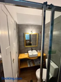 Notos Sea Front Apartment - Image 3