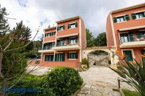 Vivi's Apartments - Image 2