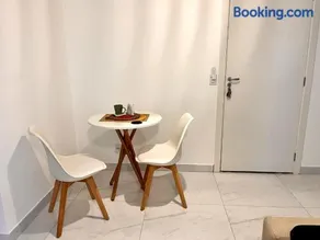 Apartamento de 2 quartos, com piscina e há 10 km de copacabana - Image 3