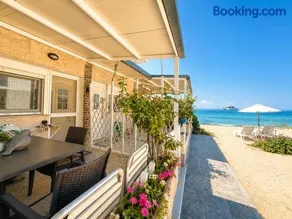 Fully Renovated Beachfront Loft in Fourka - Image 1