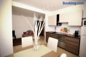Just House - Image 3