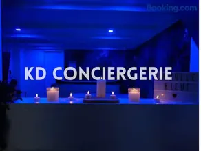 "LA BULLE BLEUE" - Espace détente cosy avec jacuzzi et grand écran - Image 1