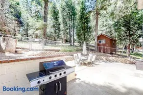 Treelands Lodge - Image 1