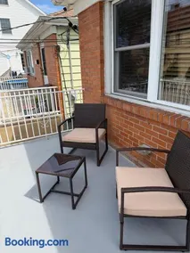 Spacious Family Friendly 3BDR Home near NYC, Outdoor Porch, 2 FREE Parking Space, 8min Walk to Train Station, Close to EWR, Manhattan - Image 4
