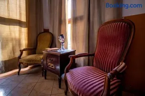 Rooms with free parking - Image 5