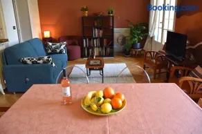 CHARMANT APPARTEMENT CLIMATISÉ et PROCHE DE TOUT - Image 2
