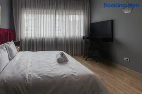 Beautifully Designed 3BR Apartment+ Panoramic View - Image 2
