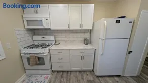 Seabreeze Lakeside Getaway - Image 3