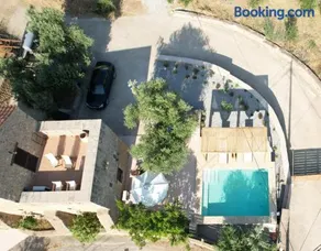 Pyrgos 1869 with Private Pool - Image 4