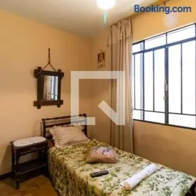 Apartamento 04 old no Capão da Imbuia - Image 1