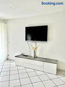Suhr House - Image 3
