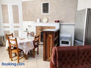 Chaleureuse Maison de Campagne avec Terrasse et Cheminée - Image 2