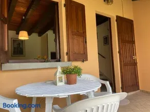 Oxy Holiday Home - Image 2