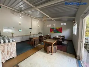 SR Beach Containers - Image 2