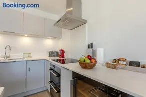 20 Woolacombe East - Luxury Apartment at Byron Woolacombe, only 4 minute walk to Woolacombe Beach! - Image 4
