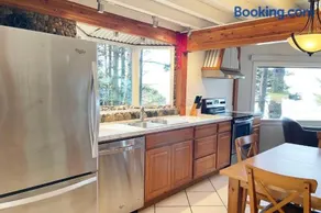 Beachfront Cabin! Private! Ocean Views! Firepit! - Image 2