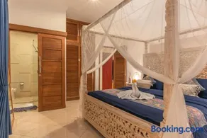 Absolute Beach Front Villa - Image 3