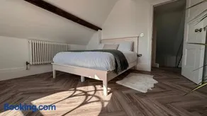 Family Holiday Home by the Great Orme Tramway and Beach - Image 5