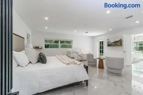 Guest Fav | 5BR Pool Estate | Sleeps 16 - Image 4