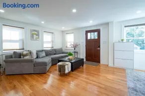 Elegant 4BR Home Yard 4 Parking in Dedham - Image 2