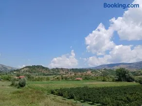 Pacani Apartments - Image 2