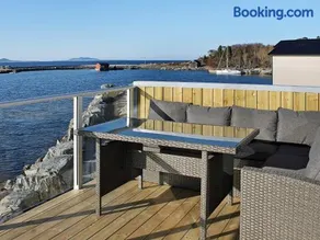 10 person holiday home in Brattvåg - Image 3