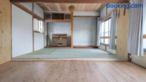mimiy Nostalgic Vintage Entire Traditional House - Image 2