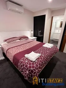 Leafy Braddon 2BD 2BTH - Ground Floor, Patio - Image 2
