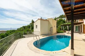 Estay - Simone Eden Apartment - Image 2