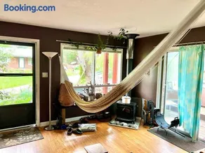 Happy Haven w hottub, Gym, & hammocks in West AVL - Image 3