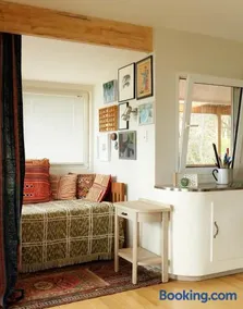 Artist's Beach House - Waterfront - Image 2