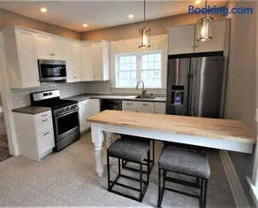 Restored Queen Anne Cottage - Image 2