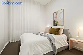3 Bedroom Apartment over looking Newcastle - Image 3